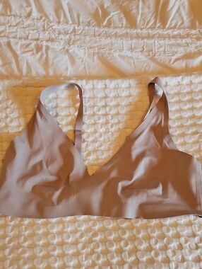 Everyday Wireless Bralette in Tan